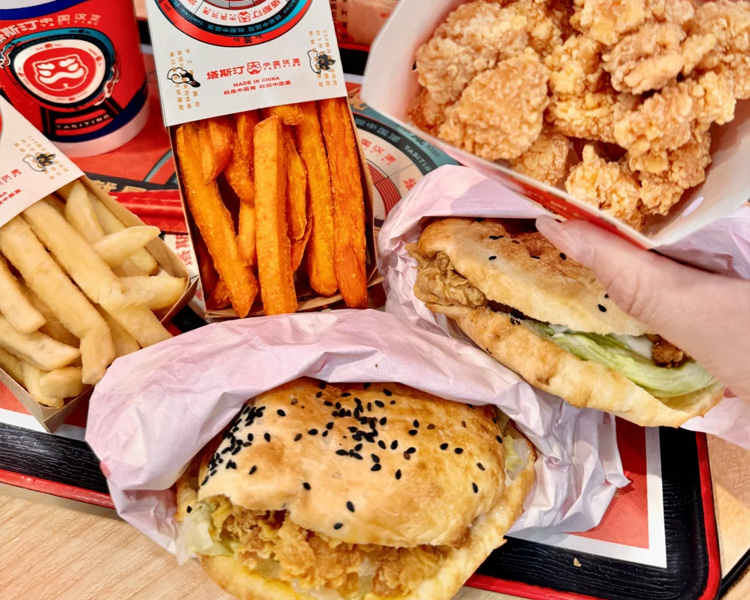 开一家塔斯汀汉堡费用多少，餐饮加盟流程及费用
